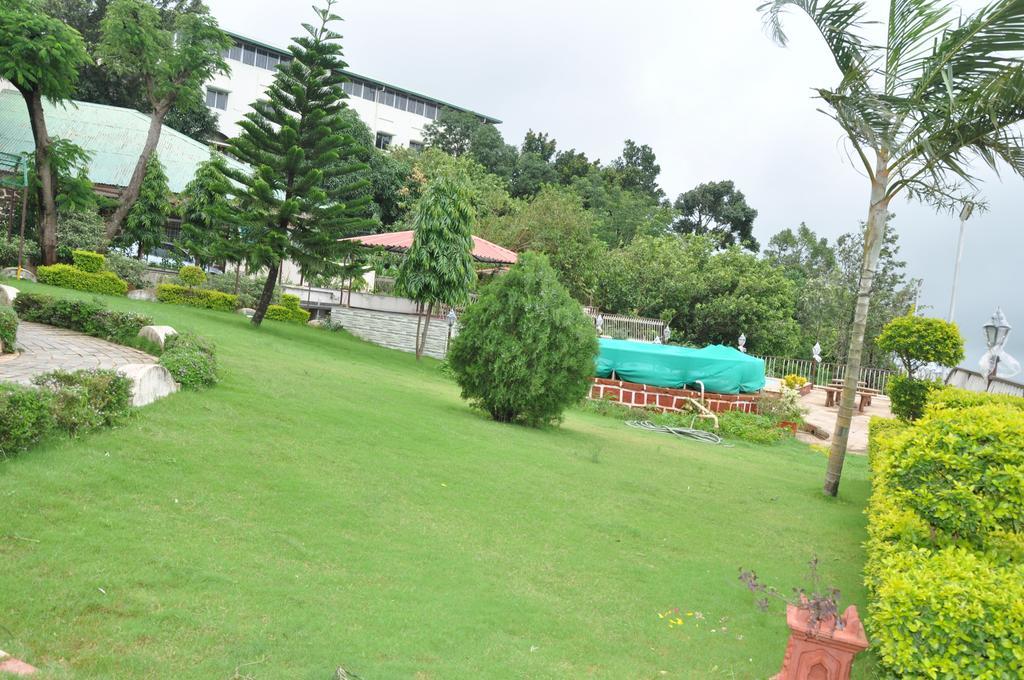 Hôtel Raval Bunglow à Panchgani Extérieur photo