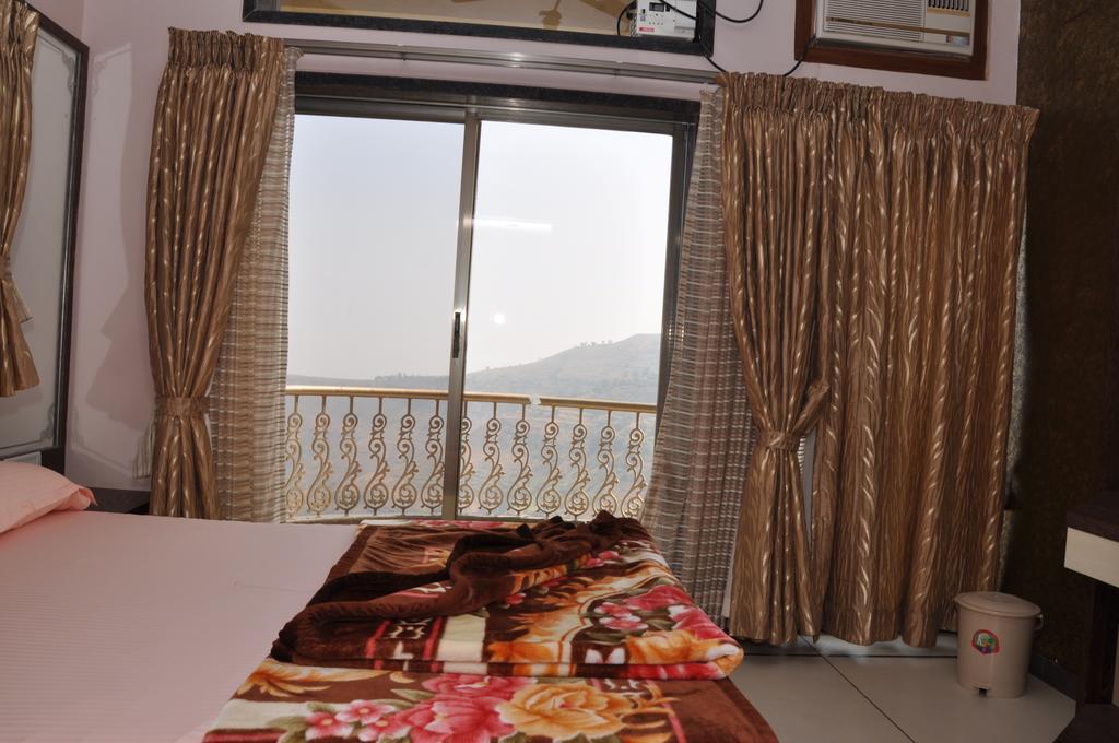 Hôtel Raval Bunglow à Panchgani Chambre photo
